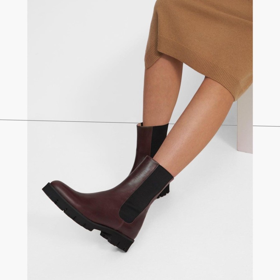 Women Theory Outlet | Chelsea Bootie In Glossed Leather