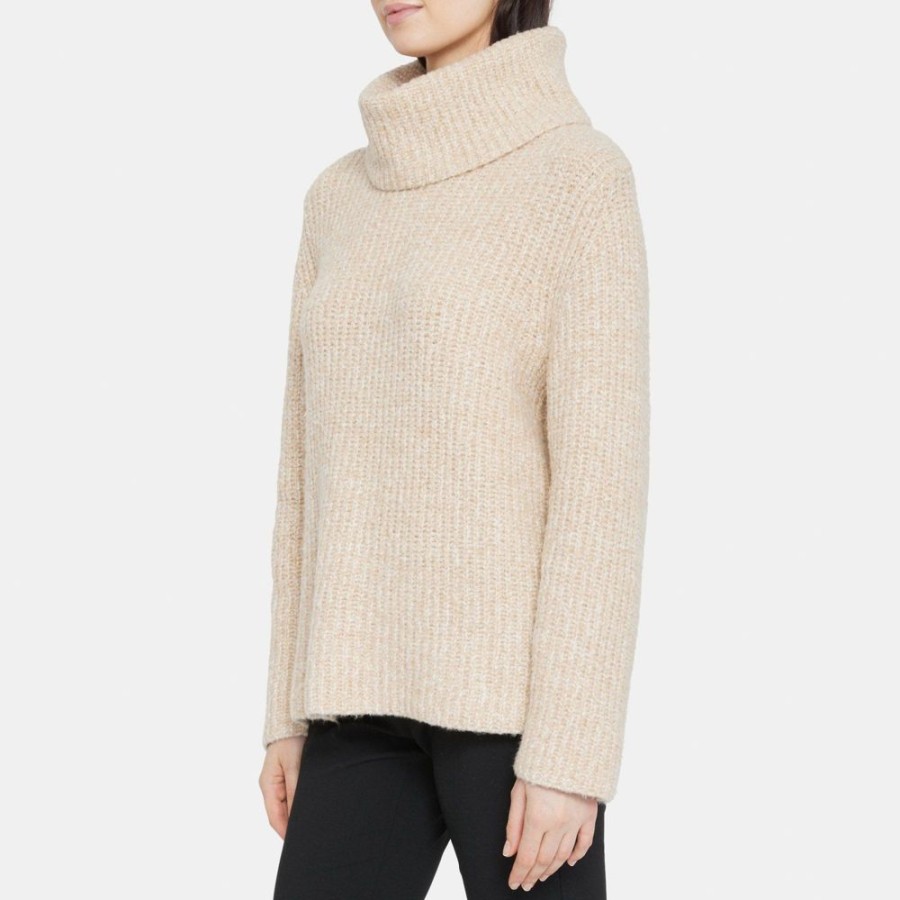 Women Theory Outlet | Oversized Turtleneck In Cotton-Blend Boucle Camel/Ivory