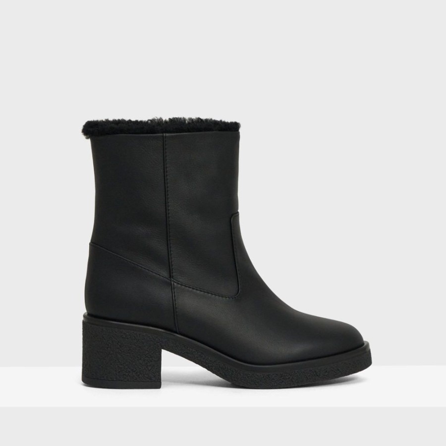 Women Theory Outlet | Short Boot In Calf Leather Black