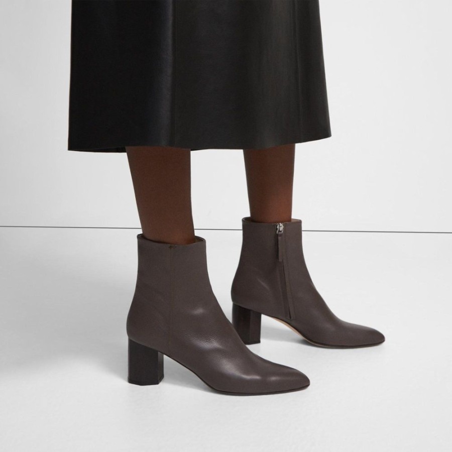 Women Theory Outlet | Ankle Bootie In Leather Elm